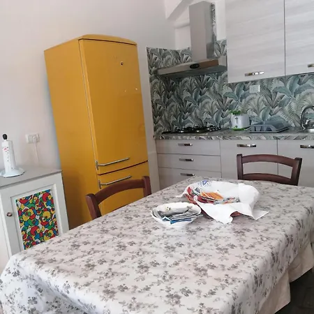 Da Licia Apartment Pianillo